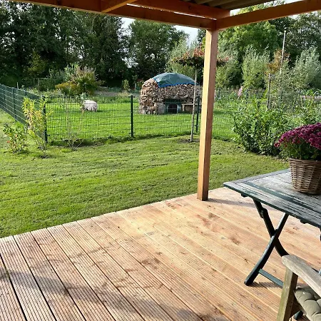 Vrijstaand Met Veel Buitenruimte En Veranda 木屋