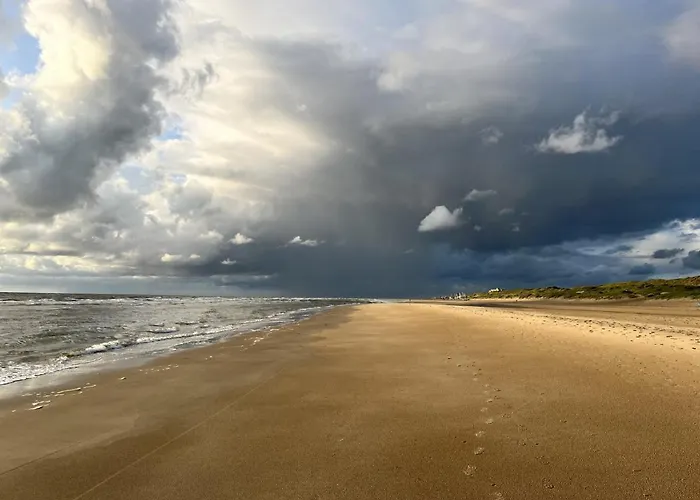 Chalet Vrijstaand Met Veel Buitenruimte En Veranda Zuid-Scharwoude